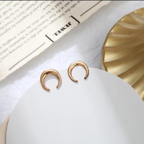 Gold Tone Cresent Moon Stud Earrings - Picture 1 of 4